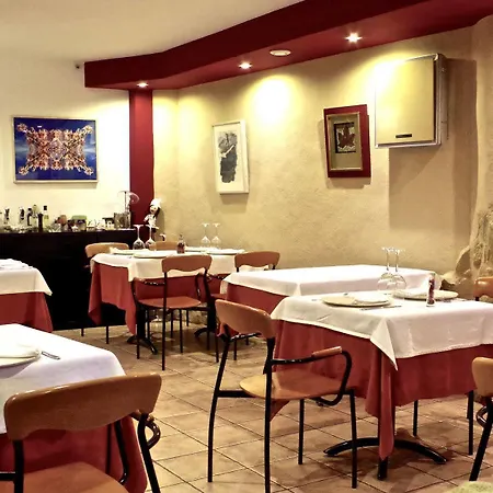 La Alquería Hotel *